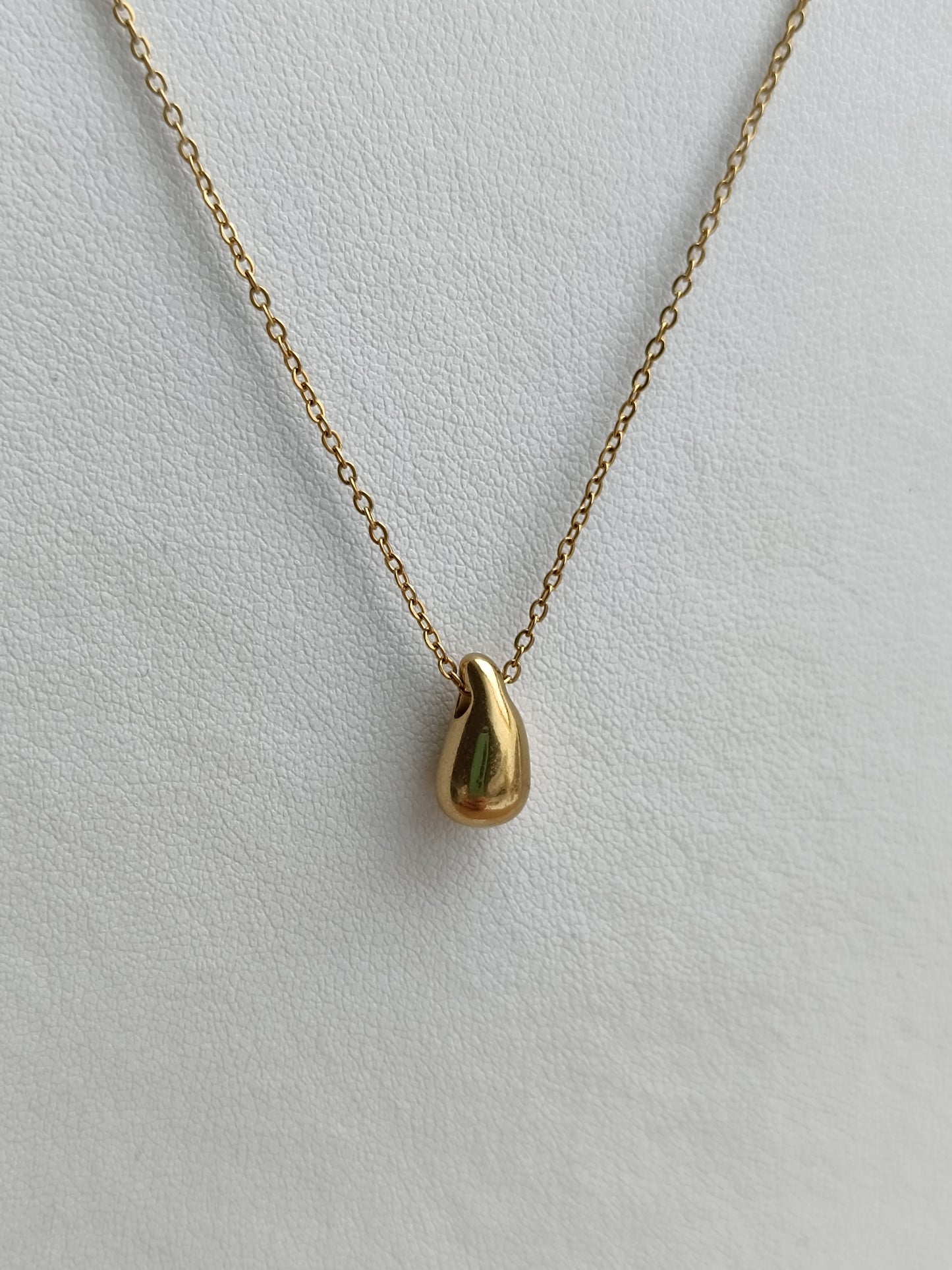 Collier goutte
