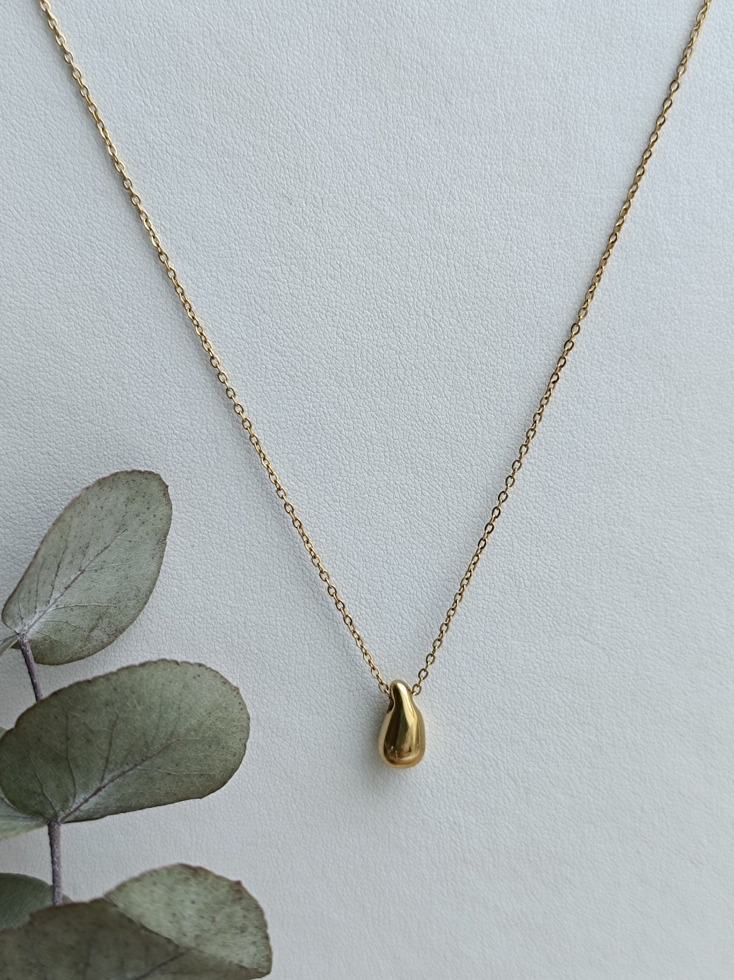 Collier goutte