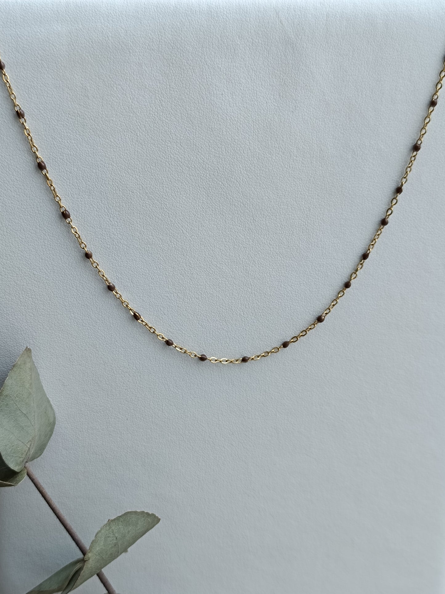 Collier Yuna marron
