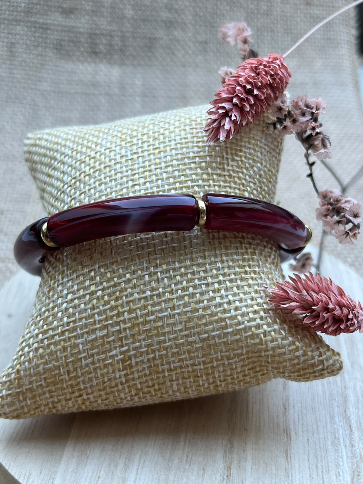 Bracelet élastique résine bordeaux